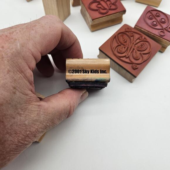 Vintage Wood Rubber Stamp Lot Butterflies Birds Ladybugs Bees Flowers Snail Mail - Picture 11 of 16